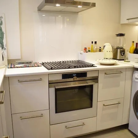 Artist - Montparnasse * Paris